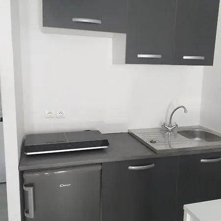 Meuble Wifi A Proximite Du Tram Διαμέρισμα Castelnau-le-Lez
